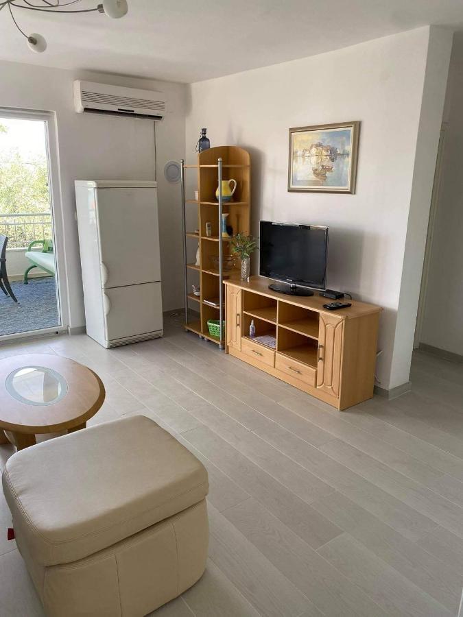 Genesis Apartment โตรกีร์ ภายนอก รูปภาพ
