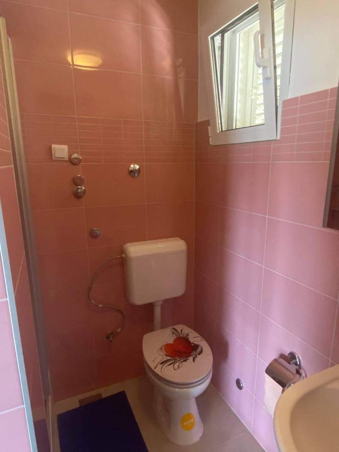 Genesis Apartment โตรกีร์ ภายนอก รูปภาพ